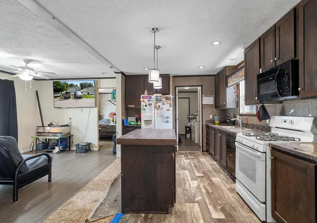 Photo 5 of Single family home for sale at 6749 Helman Blvd, Lansing City Ingham, MI 48911 | MLS# 72026045502 | Listing updated on 2026-08-27