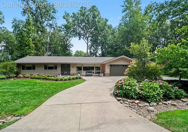 Photo 2 of Single family home for sale at 3144 Upton Dr, Troy City Oakland, MI 48084 | MLS# 20261068874 | Listing updated on 2026-09-03