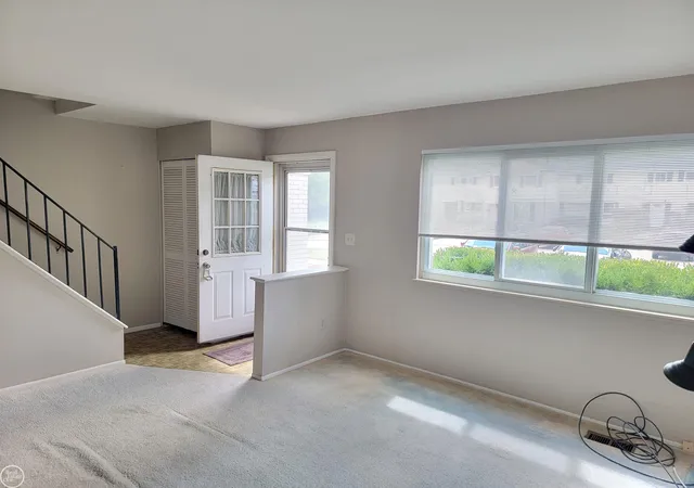 Photo 5 of Condo for sale at 129 Parnacott Dr, Mt Clemens City Macomb, MI 48043 | MLS# 58050220024 | Listing updated on 2026-09-01
