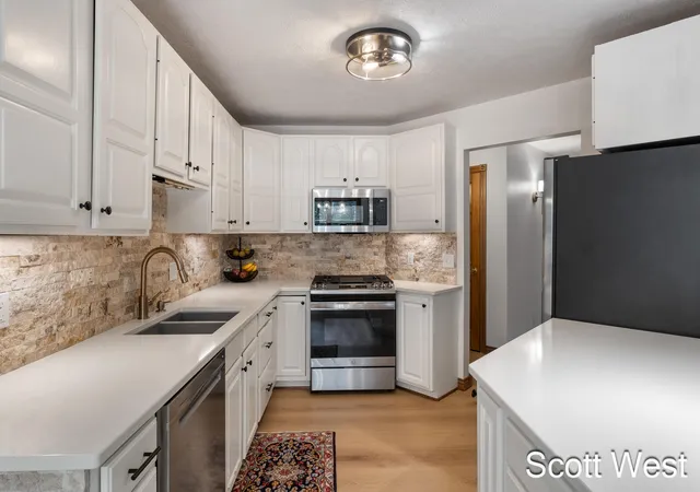 Photo 3 of Single family home for sale at 7181 River Glen Dr, Caledonia Township Kent, MI 49316 | MLS# 65026045524 | Listing updated on 2026-09-17