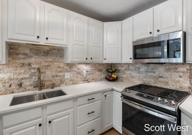 Photo 4 of Single family home for sale at 7181 River Glen Dr, Caledonia Township Kent, MI 49316 | MLS# 65026045524 | Listing updated on 2026-09-17