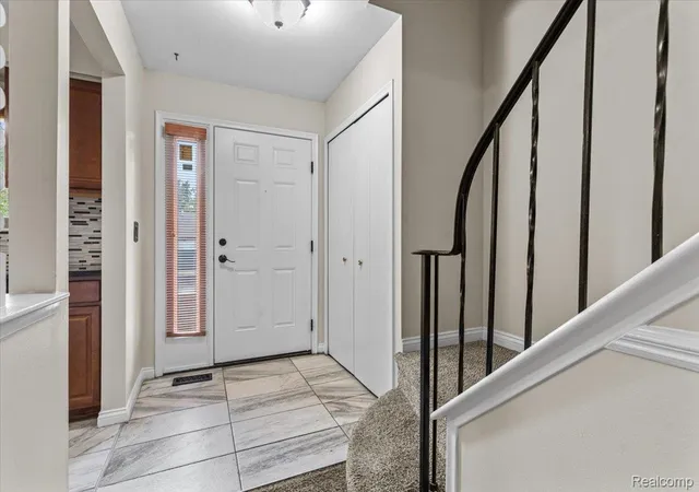 Photo 2 of Condo for sale at 3719 Old Creek Rd, Troy City Oakland, MI 48084 | MLS# 20261068894 | Listing updated on 2026-09-12
