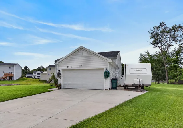 Photo 3 of Single family home for sale at 378 Lotz Ct, Wayland City Allegan, MI 49348 | MLS# 65026045527 | Listing updated on 2026-09-04