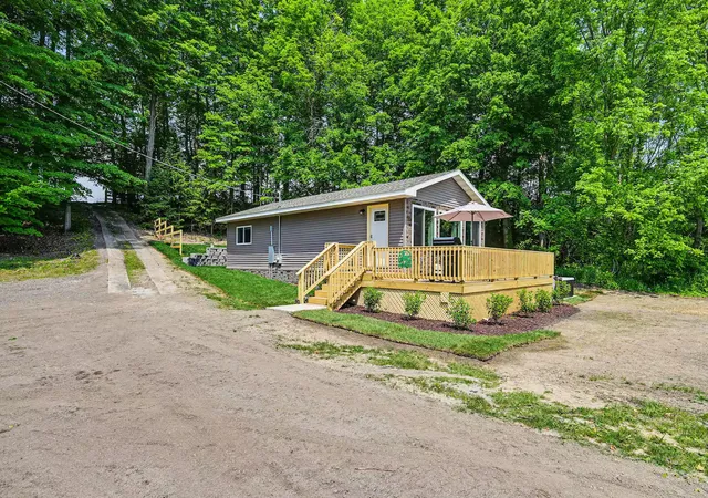 Photo 4 of Single family home for sale at 48781 Rush Lake Rd, Hartford Township Van Buren, MI 49057 | MLS# 69026045539 | Listing updated on 2026-08-27