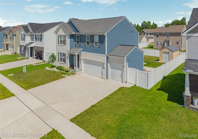 Photo 2 of Single family home for sale at 58176 Thomas Dr, New Haven Village Macomb, MI 48048 | MLS# 20261068906 | Listing updated on 2026-08-28