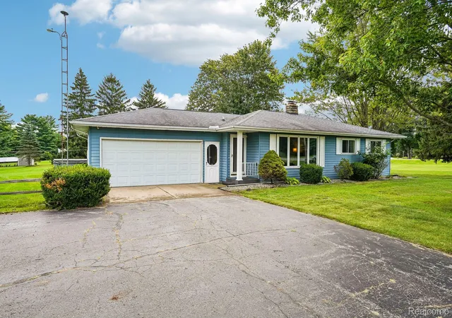 Photo 2 of Single family home for sale at 3981 S State Rd, Shiawassee Township Shiawassee, MI 48867 | MLS# 20261068908 | Listing updated on 2026-09-01