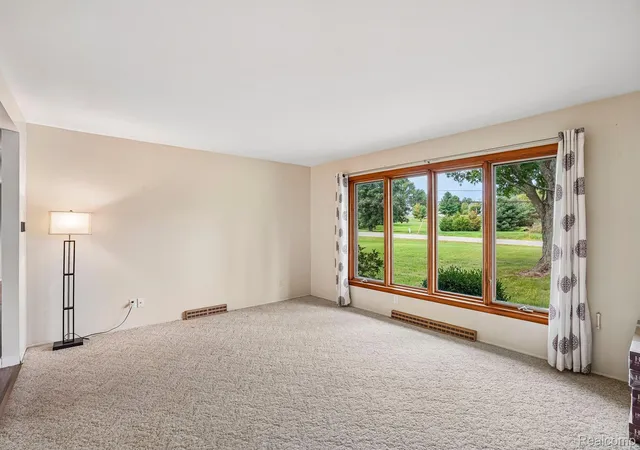 Photo 4 of Single family home for sale at 3981 S State Rd, Shiawassee Township Shiawassee, MI 48867 | MLS# 20261068908 | Listing updated on 2026-09-01