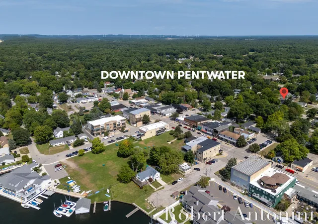 Photo 2 of Multi family home for sale at 259 S Wythe St, Pentwater Village Oceana, MI 49449 | MLS# 65026045543 | Listing updated on 2026-09-03