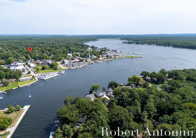 Photo 4 of Multi family home for sale at 259 S Wythe St, Pentwater Village Oceana, MI 49449 | MLS# 65026045543 | Listing updated on 2026-09-03