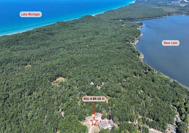 Photo 5 of Multi family home for sale at 9523 N Business 31, Pentwater Township Oceana, MI 49449 | MLS# 67026045545 | Listing updated on 2026-08-28