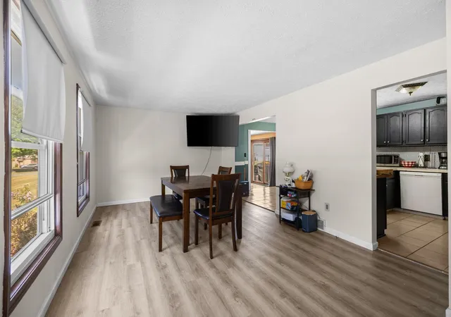 Photo 4 of Single family home for sale at 3137 Horseshoe Dr, Garfield Charter Township Grand Traverse, MI 49684 | MLS# 78080072917 | Listing updated on 2026-09-01