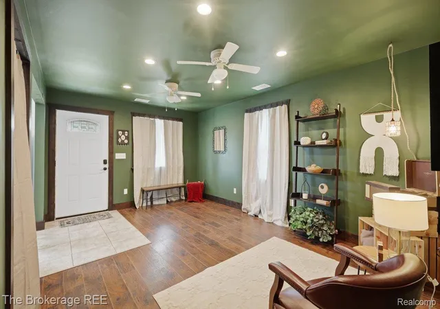 Photo 4 of Single family home for sale at 1233 Carman, Burton City Genesee, MI 48529 | MLS# 20261068912 | Listing updated on 2026-09-11