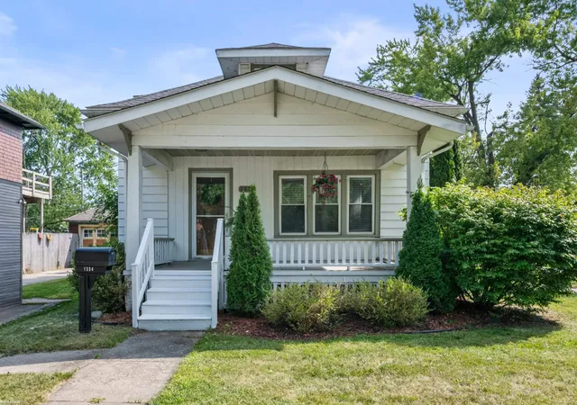 Photo 1 of Single family home for sale at 1234 Court St, St Clair City St Clair, MI 48060 | MLS# 58050220035 | Listing updated on 2026-09-01