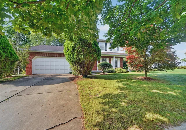 Photo 1 of Single family home for sale at 891 Moss Glen Cir, Meridian Charter Township Ingham, MI 48840 | MLS# 71026045551 | Listing updated on 2026-08-27