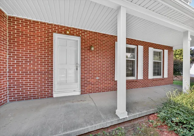Photo 3 of Single family home for sale at 891 Moss Glen Cir, Meridian Charter Township Ingham, MI 48840 | MLS# 71026045551 | Listing updated on 2026-08-27