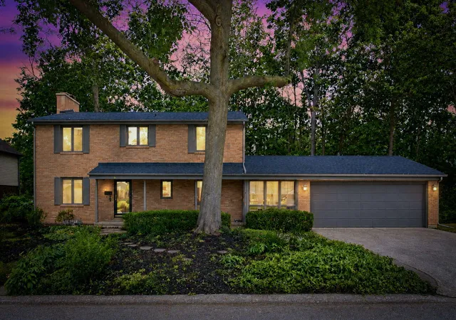 Photo 2 of Single family home for sale at 703 Comings Ave, St Joseph City Berrien, MI 49085 | MLS# 69026045554 | Listing updated on 2026-08-27