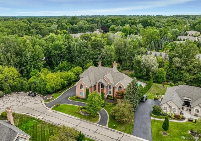 Photo 99 of Mansion for sale at 3543 Cedar Brook Dr, Rochester Hills City Oakland, MI 48309 | MLS# 20261068926 | Listing updated on 2026-08-28