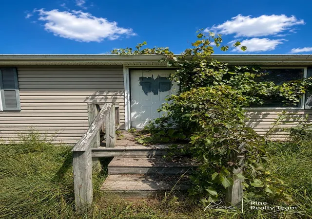 Photo 2 of Single family home for sale at 25114 Hospital St, Jefferson Township Cass, MI 49031 | MLS# 61050220038 | Listing updated on 2026-08-28