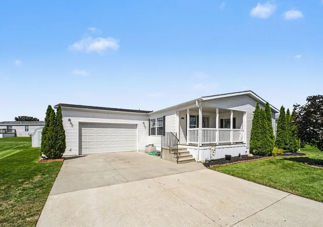 Photo 2 of Single family home for sale at 4144 Doxee Dr, Allendale Charter Township Ottawa, MI 49401 | MLS# 65026045556 | Listing updated on 2026-09-01
