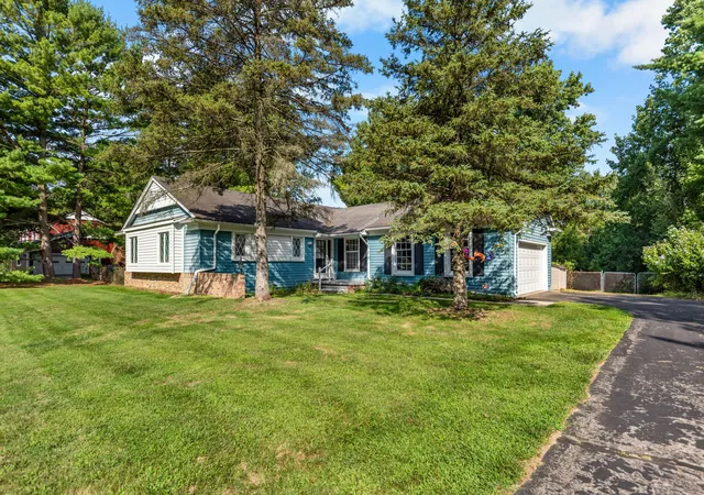 Photo 2 of Single family home for sale at 6607 Fleming Creek Dr, Superior Charter Township Washtenaw, MI 48198 | MLS# 81026045561 | Listing updated on 2026-09-10