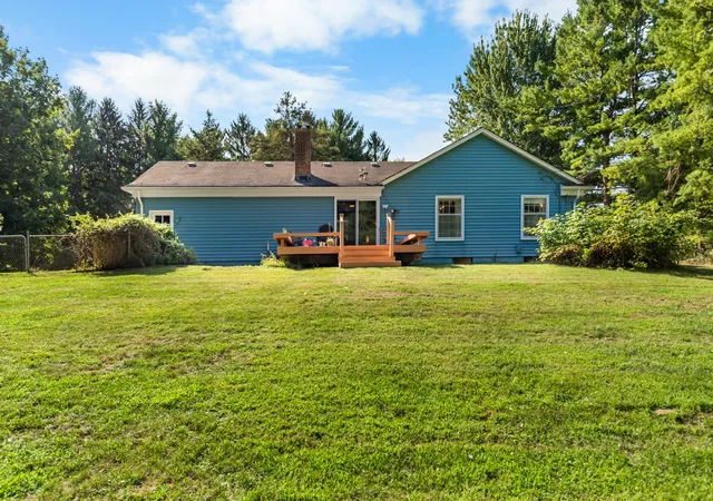 Photo 3 of Single family home for sale at 6607 Fleming Creek Dr, Superior Charter Township Washtenaw, MI 48198 | MLS# 81026045561 | Listing updated on 2026-09-10