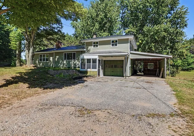 Photo 1 of Single family home for sale at 1012 N Evergreen Dr, Wilcox Township Newaygo, MI 49349 | MLS# 65026045564 | Listing updated on 2026-09-08