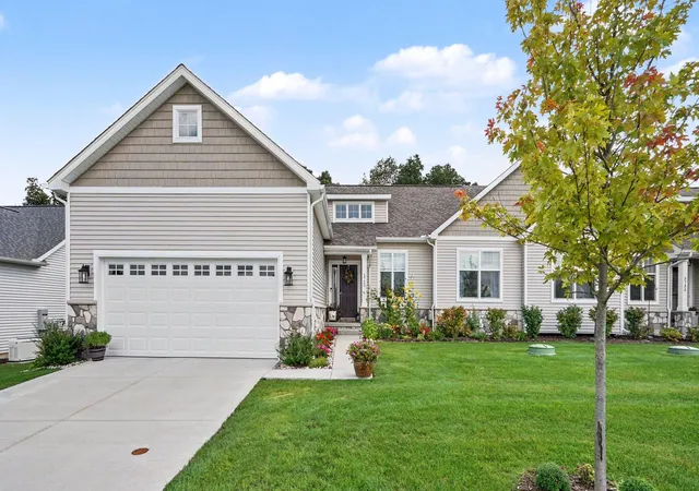 Photo 2 of Condo for sale at 5725 Trail Side Ln, Hamburg Township Livingston, MI 48189 | MLS# 81026045567 | Listing updated on 2026-09-16