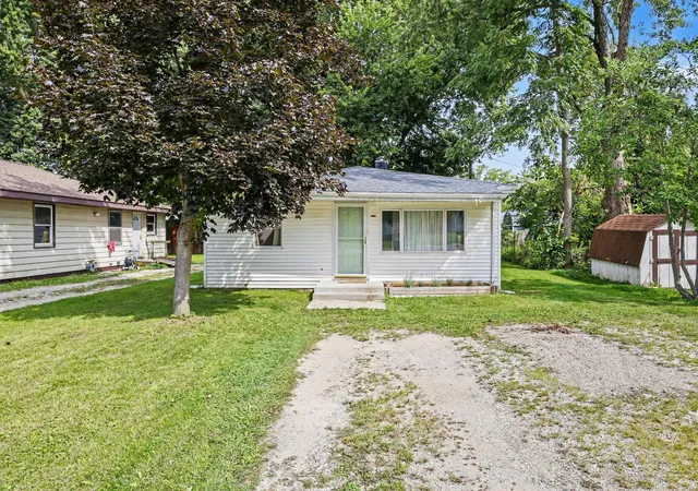 Photo 1 of Single family home for sale at 7281 Helen, Coloma Charter Township Berrien, MI 49038 | MLS# 69026045565 | Listing updated on 2026-09-18