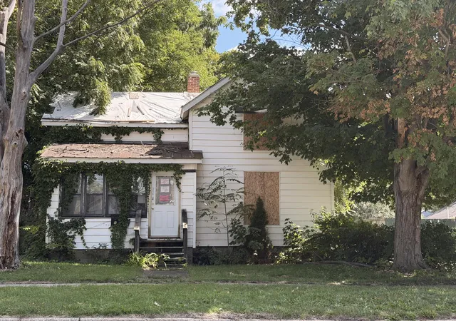 Photo 1 of Multi family home for sale at 206 S Jefferson St, Ionia City Ionia, MI 48846 | MLS# 65026045566 | Listing updated on 2026-08-28