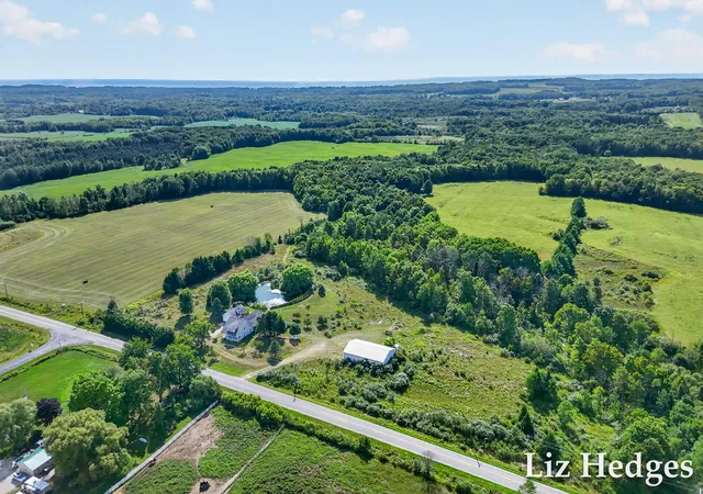 Photo 1 of Single family home for sale at 7565 S 56th Ave, Claybanks Township Oceana, MI 49437 | MLS# 71026045590 | Listing updated on 2026-09-03