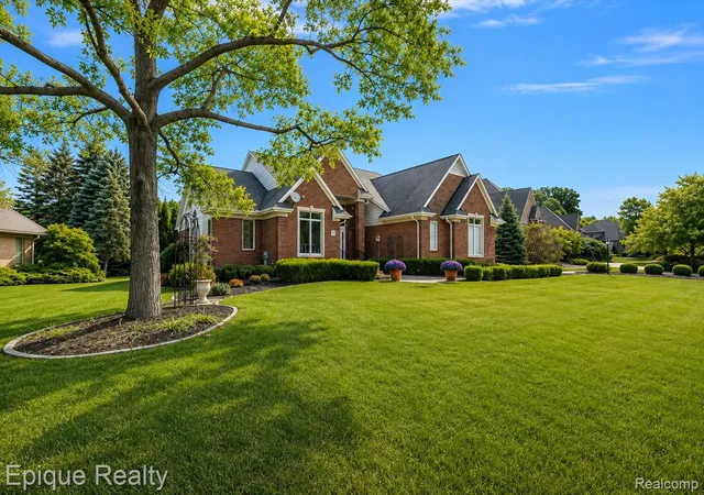 Photo 2 of Single family home for sale at 5675 Golf Pointe Dr, Clarkston City Oakland, MI 48348 | MLS# 20261068964 | Listing updated on 2026-08-29