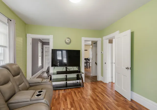Photo 4 of Single family home for sale at 33 S State St, Zeeland City Ottawa, MI 49464 | MLS# 71026045602 | Listing updated on 2026-09-15