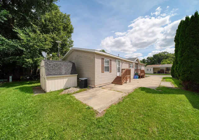 Photo 3 of Single family home for sale at 500 Rio Grande Dr, Adrian City Lenawee, MI 49221 | MLS# 81026045603 | Listing updated on 2026-09-01