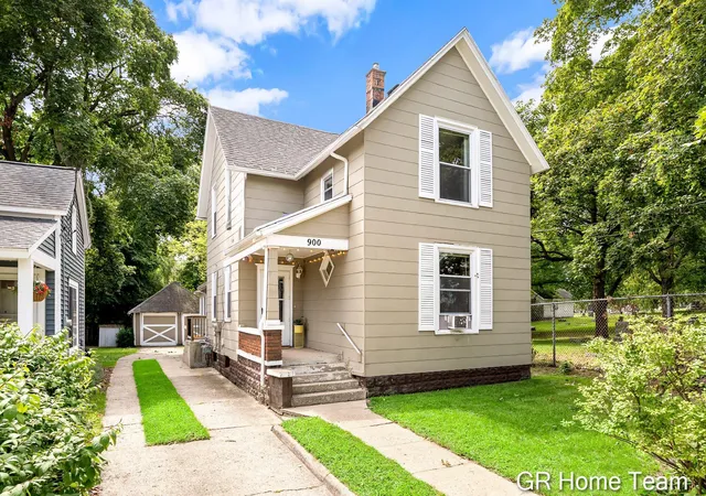 Multi family home for sale at 900 Fountain St Ne, GrandRapidsCity_Kent, MI 49503 | MLS# 65026045604