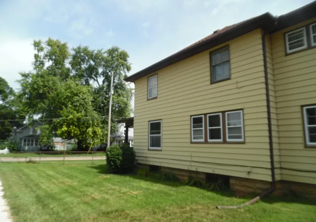 Photo 3 of Single family home for sale at 815 Wildwood Ave, Jackson City Jackson, MI 49202 | MLS# 55026045607 | Listing updated on 2026-08-28