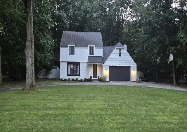 Photo 3 of Single family home for sale at 3995 Stryker Dr, Norton Shores City Muskegon, MI 49441 | MLS# 71026045612 | Listing updated on 2026-09-13