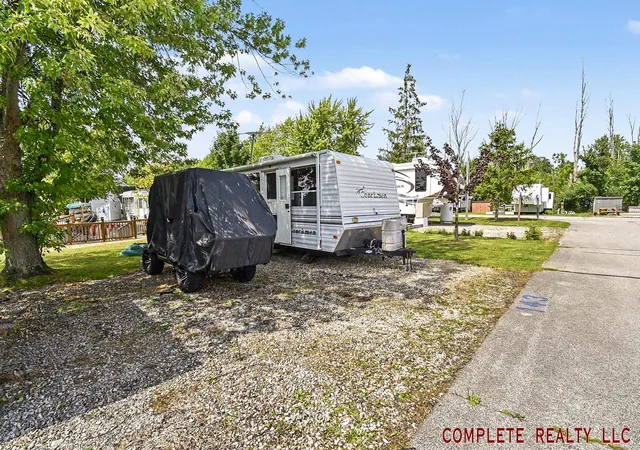 Photo 2 of Single family home for sale at 831 S Main (unit 142 And Unit 143) St, Au Gres City Arenac, MI 48703 | MLS# 5050220062 | Listing updated on 2026-08-27