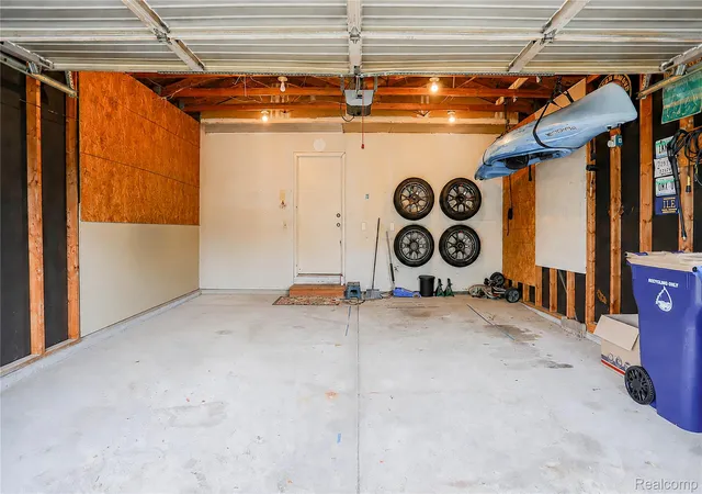 Photo 41 of Condo for sale at 1355 Lochaven Rd, Waterford Charter Township Oakland, MI 48327 | MLS# 20261068986 | Listing updated on 2026-09-13
