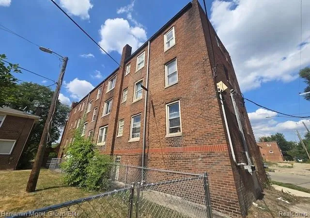 Photo 3 of Multi family home for sale at 3675 Oakman Blvd, Detroit City Wayne, MI 48204 | MLS# 20261068992 | Listing updated on 2026-08-31