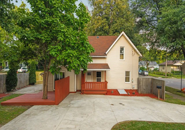 Photo 1 of Single family home for sale at 412 Quarry St, Jackson City Jackson, MI 49201 | MLS# 81026045625 | Listing updated on 2026-08-29