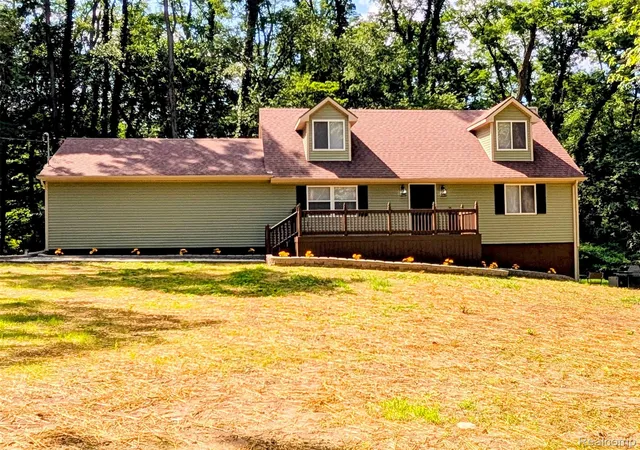 Photo 1 of Sale Pending at 15196 Shiawassee Dr, Argentine Township Genesee, MI 48418 | MLS# 20261068997 | Listing updated on 2026-09-13