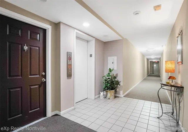Listing Photo 5 - Condo for sale in building located at 770 Deer St, Plymouth, MI 48170 - Unit #204