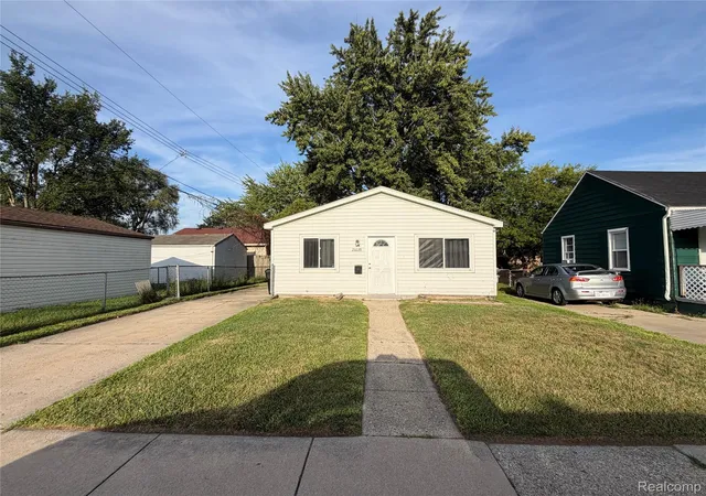 Photo 1 of Single family home for sale at 26039 Clancy St, Roseville City Macomb, MI 48066 | MLS# 20261069006 | Listing updated on 2026-09-09