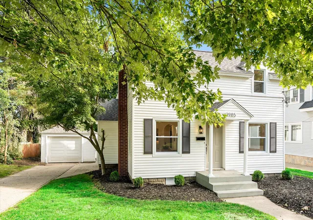 Photo 2 of Single family home for sale at 3985 Sw Prairie St Sw, Grandville City Kent, MI 49418 | MLS# 71026045634 | Listing updated on 2026-09-15