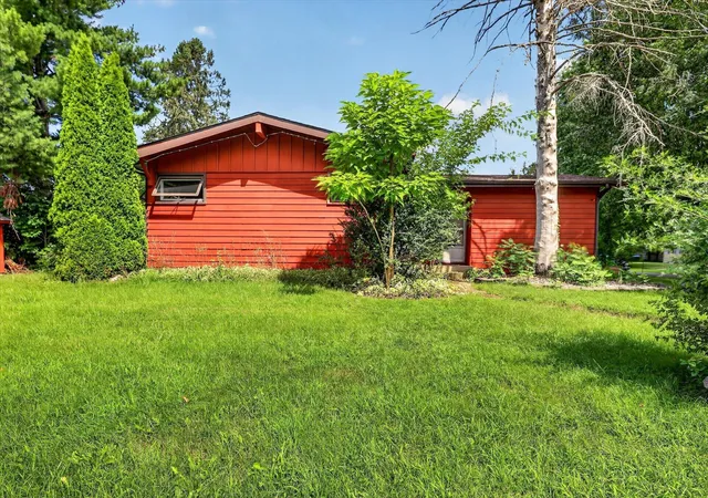 Photo 2 of Single family home for sale at 3024 Haskell St, Kalamazoo Charter Township Kalamazoo, MI 49006 | MLS# 66026045643 | Listing updated on 2026-09-10
