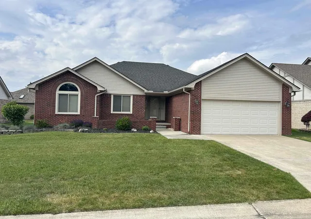 Photo 1 of Condo for sale at 11297 Martha Dr, Warren City Macomb, MI 48093 | MLS# 58050220077 | Listing updated on 2026-08-29