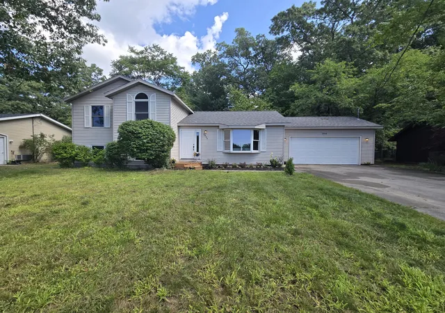 Photo 1 of Single family home for sale at 2046 N Roberts Rd, Muskegon Charter Township Muskegon, MI 49445 | MLS# 71026045655 | Listing updated on 2026-09-11