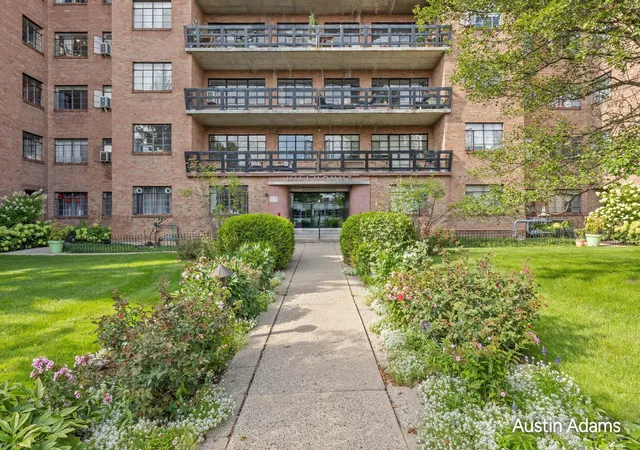 Photo 1 of Condo for sale at 505 Cherry St Se #404, Grand Rapids City Kent, MI 49503 | MLS# 65026045659 | Listing updated on 2026-09-16