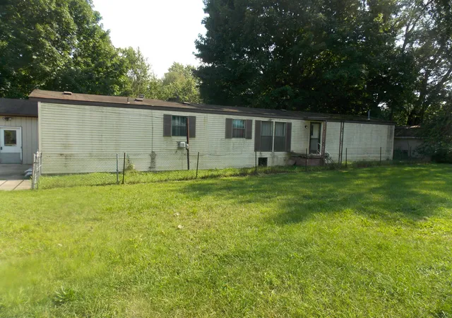 Photo 2 of Single family home for sale at 1168 Shady Shores Dr, Howard Township Cass, MI 49120 | MLS# 69026045668 | Listing updated on 2026-09-10