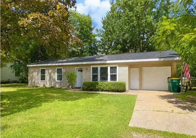 Photo 1 of Sale Pending at 1507 Lake Ave, Portage City Kalamazoo, MI 49002 | MLS# 66026045669 | Listing updated on 2026-09-01